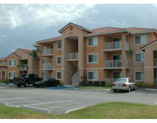 The Club at St. Lucie West Condos For Sale at St. Lucie West in Port St. Lucie