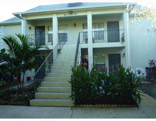 Half Mile Lake Stuart Condos for Sale