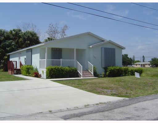 Happy Land Homes For Sale in Fort Pierce