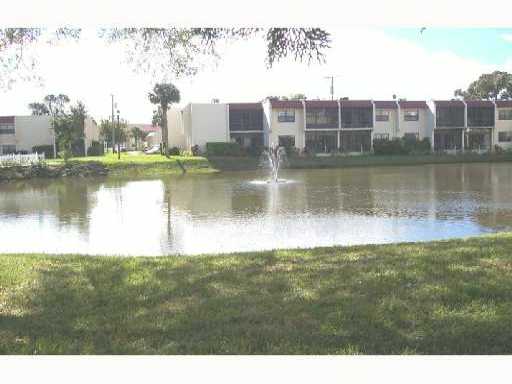 Island House Condos For Sale in Fort Pierce