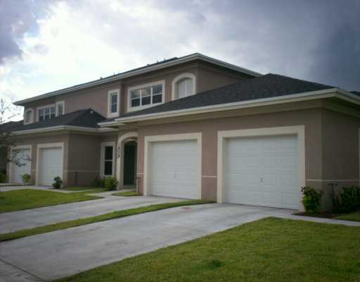 Lakes at the Savannahs Condos For Sale in Fort Pierce