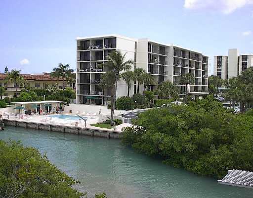 Ocean Villas Jupiter Island Condos for Sale